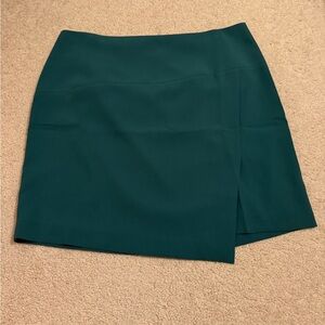 TO BE DONATED 10.15 - White House Black Market emerald green skirt, size 16